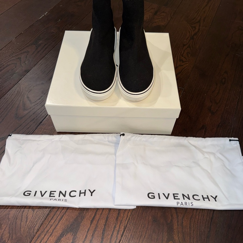 Givenchy Cream Gift Box